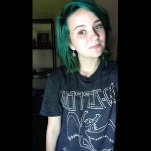 Meet your Posher, Avery