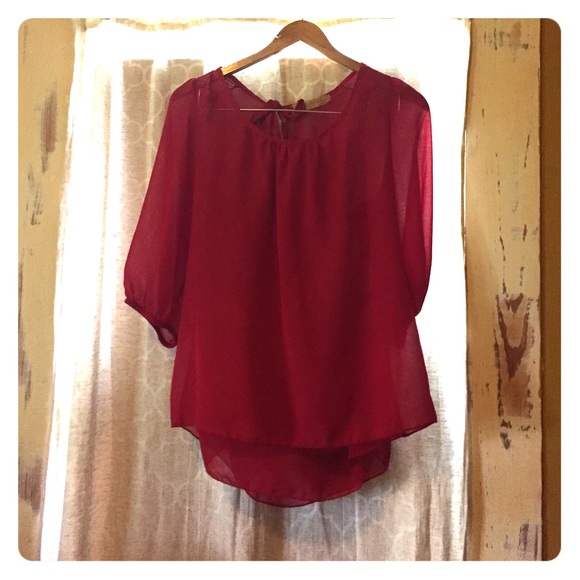 🔴Red Back Blouse 🔴
