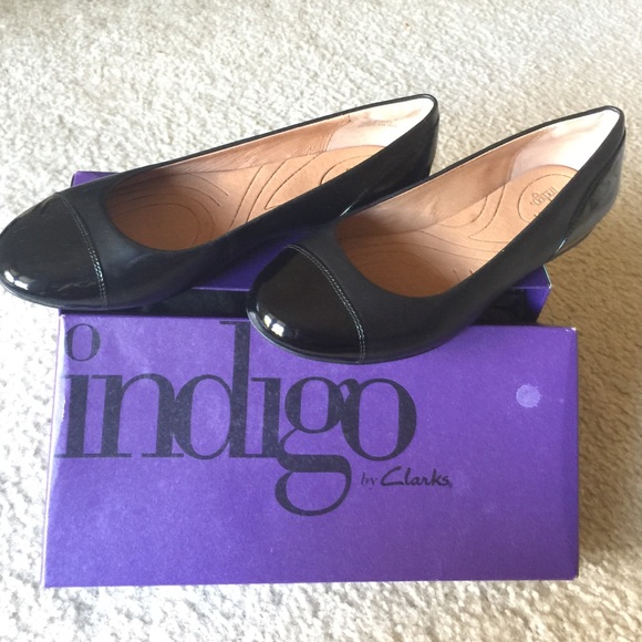 Clarks Leather Flats