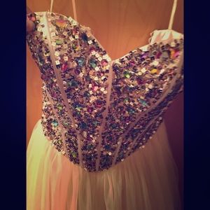 Sparkly lace up prom dress. Size L. Never worn.