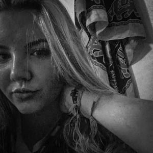 Meet your Posher, Annie