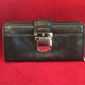 Michael Kors wallet