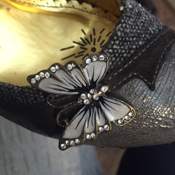 Naughty monkey grey and tweed butterfly pumps - Picture 4 of 4