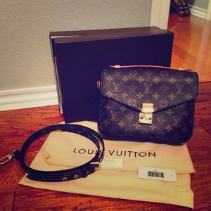 Louis Vuitton POCHETTE MÉTIS