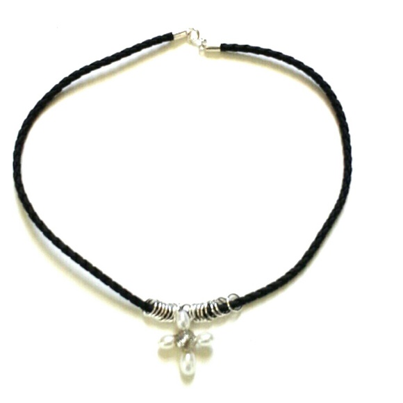 Leather necklace with cross pendant new - Picture 1 of 1