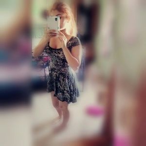 Meet your Posher, Abigail