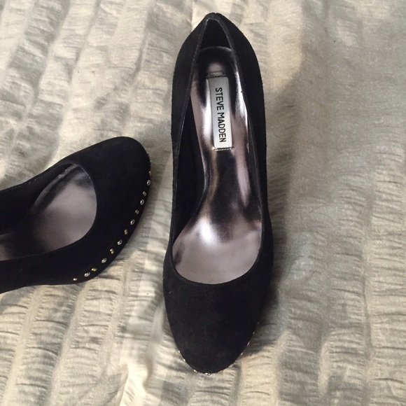 Steve Madden gold and silver studded pumps - Picture 2 of 3