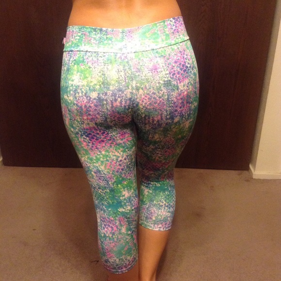 Workout Capri Leggings NWOT