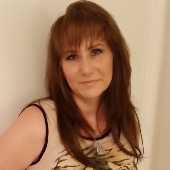 Meet your Posher, Christine
