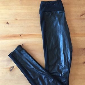 Leather look leggings