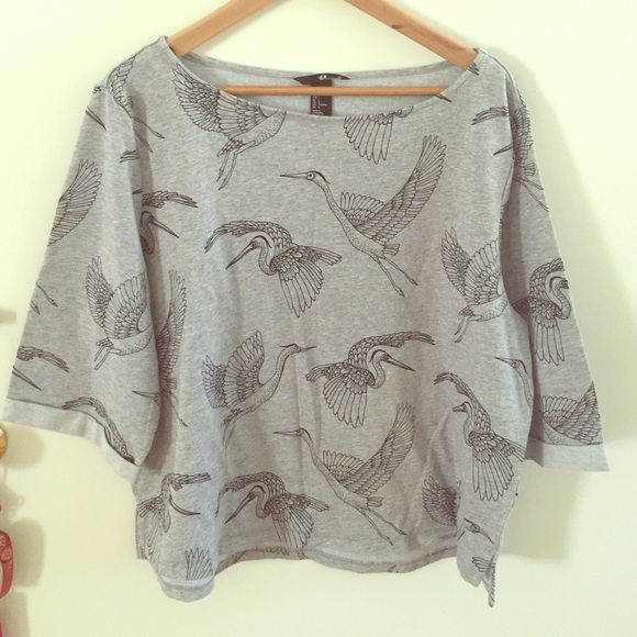 H&M Grey Graphic Shirt