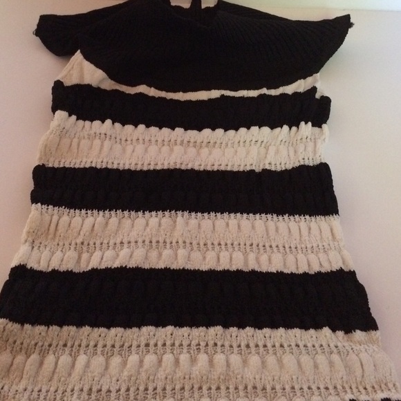 Y2K NWT Arden B white and black Top / knit style top - Picture 2 of 4
