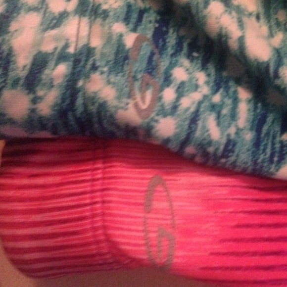 2 Reversible Sports Bras! - Picture 2 of 4