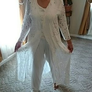 White cardigan with whith white pants