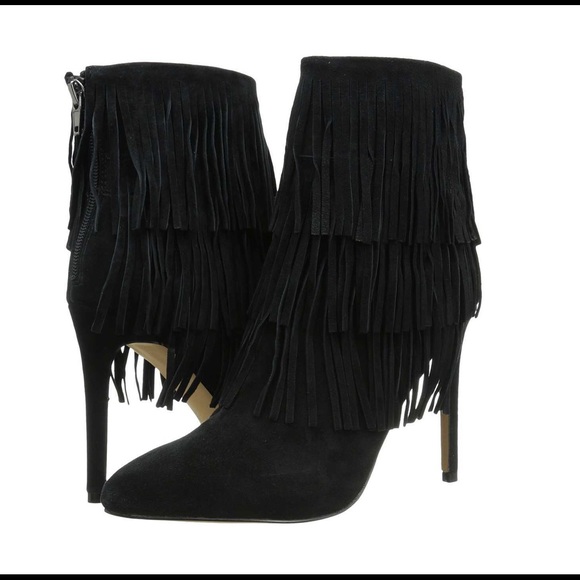 Steve Madden Flapper boot. Black suede. Size 6