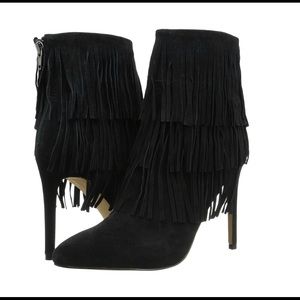 Steve Madden Flapper boot. Black suede. Size 6