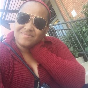 Meet your Posher, Desirae