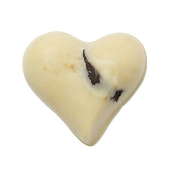 Lush Soft Coeur  message bar