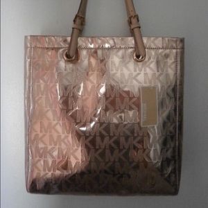 Michael kors jet set rose gold handbag