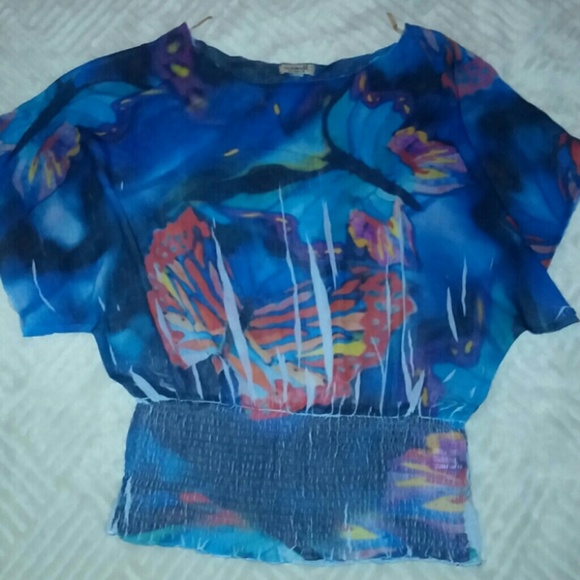 Beautiful Butterfly Silky Top - Picture 2 of 3