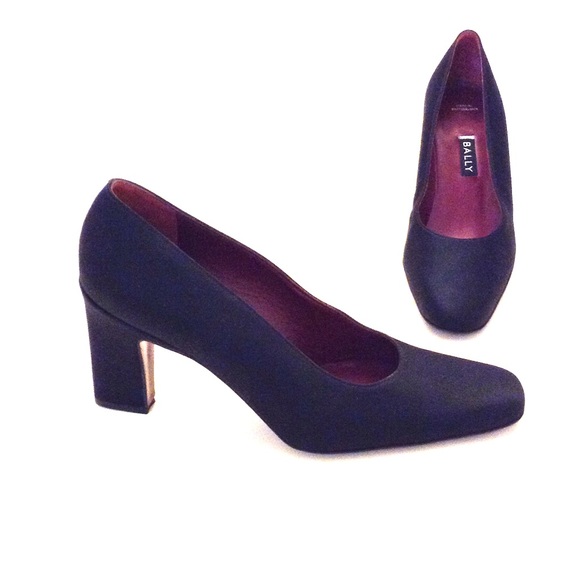 🍭Sweet Deals🍭3/$21 Bally Satin Leather Pumps