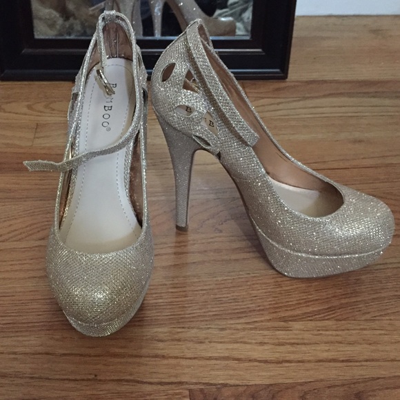 Brand new, perfect for the holidays πβ¨π - Picture 1 of 3