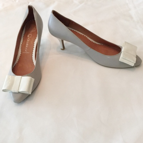 Jeffery Campbell Kitten Heals