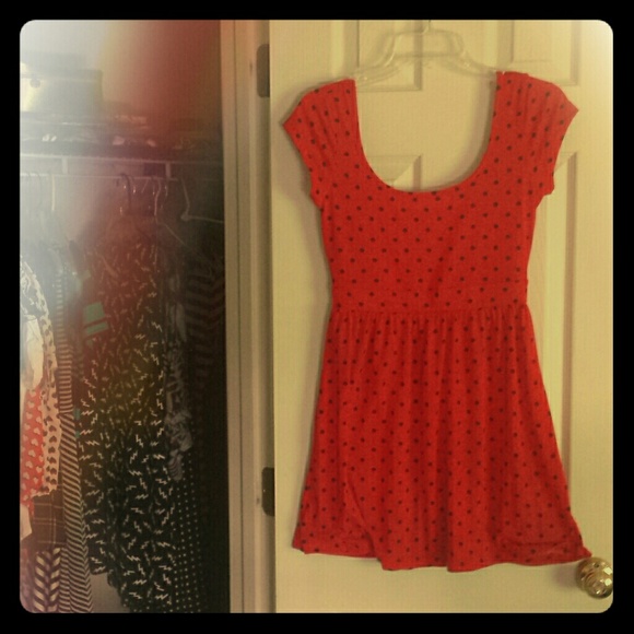 CUTE polka dot keyhole back dress