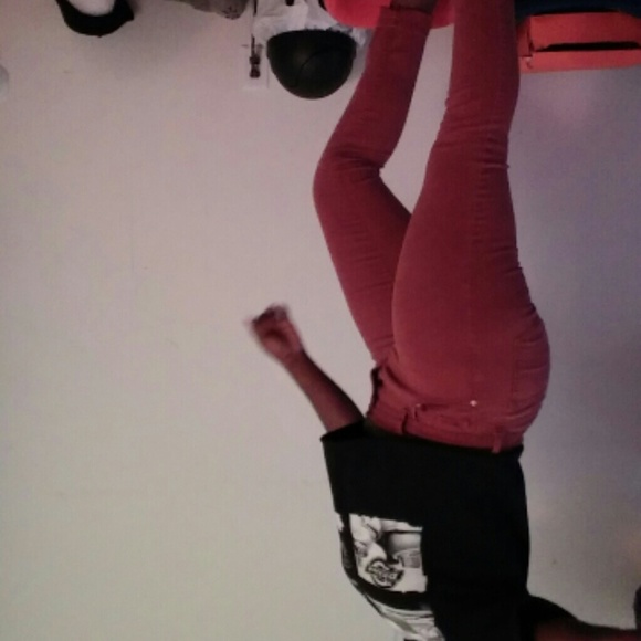 Cute burgundy skinny jeans - Picture 2 of 2