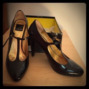 Patent leather Mary Janes