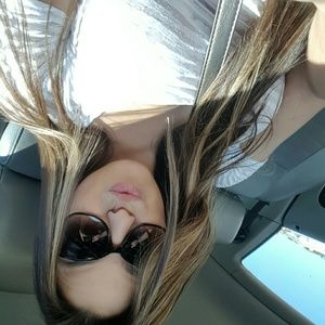 Meet your Posher, Lori