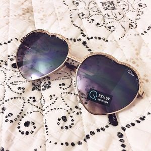 QUAY Australia Hearts Sunglasses in Gold