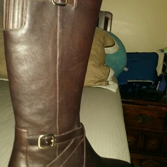 Boot - Picture 3 of 3