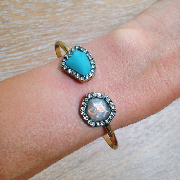 ⚡️LAST ONE⚡️Turquoise Pink Crystal Bangle Bracelet - Picture 3 of 4