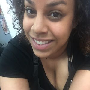 Meet your Posher, Olivia