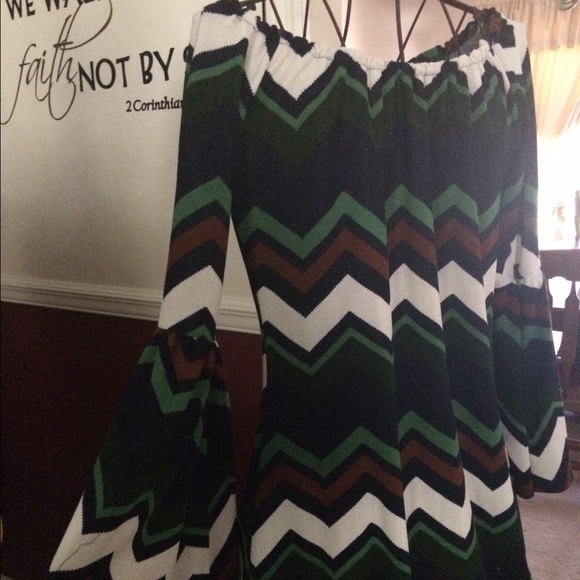 Off the shoulder chevron shift dress.