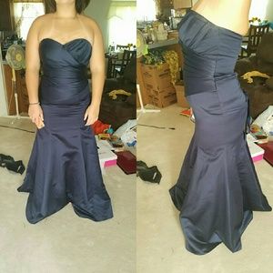 Navy Blue Formal Dress. Lace-Up. Size 14. NWT