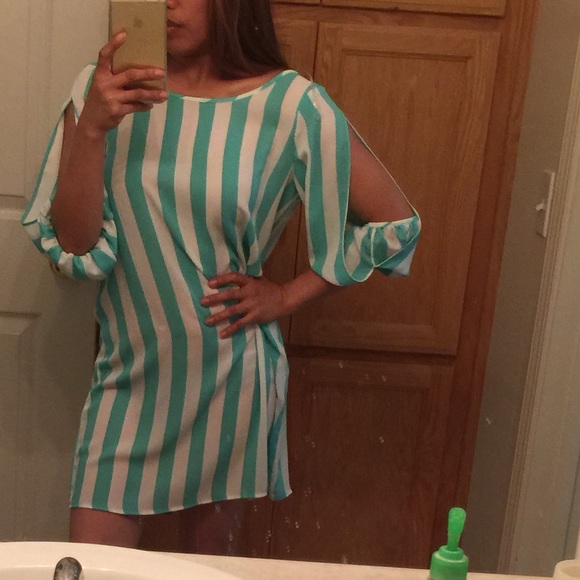 Lovey day Dresses & Skirts - Model front and back original color brand new