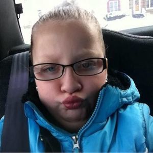 Meet your Posher, Lydia