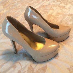 Jessica Simpson heels