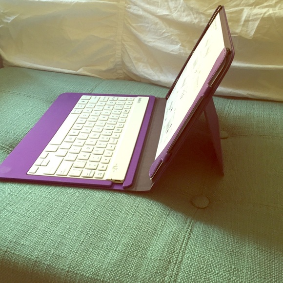 Belkin Bluetooth keyboard iPad Air case-NWOT