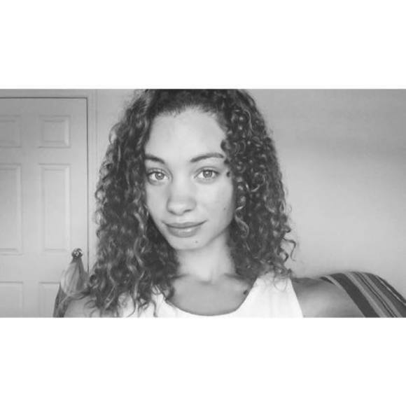 Meet your Posher, Mariya