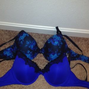 Never Been Worn! Set of 2 bras! Both size 40D