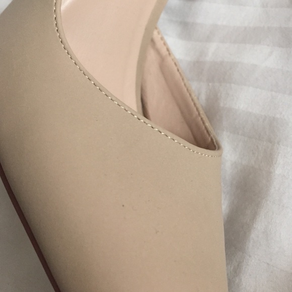 Nude Heels - Picture 3 of 4
