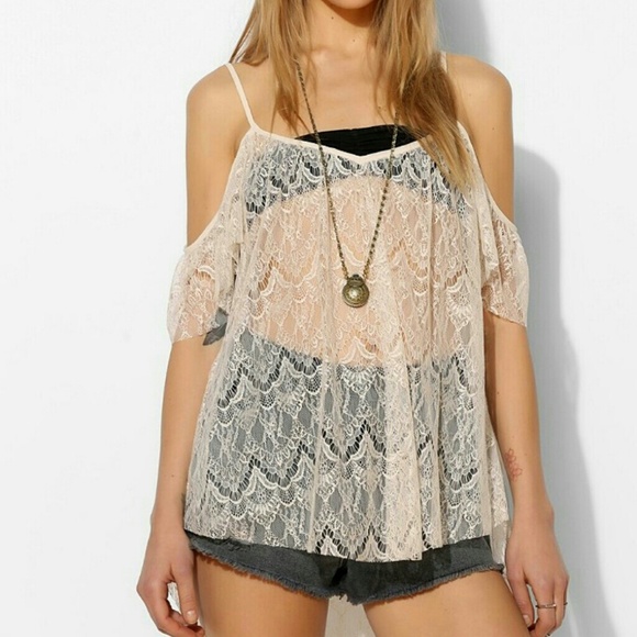 Kimchi Blue Beige Bella Lace Cold Shoulder Top - Picture 3 of 4