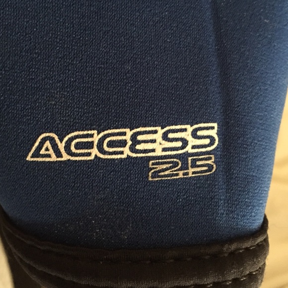 Size 6 wetsuit - Picture 4 of 4