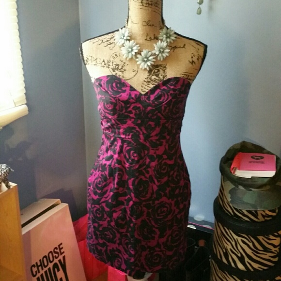 Strapless dress