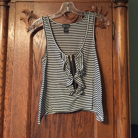 Wet Seal Crop tank top