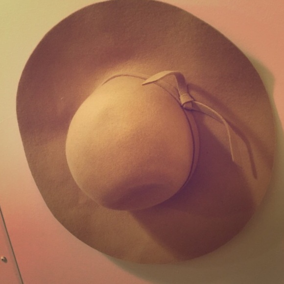 Floppy hat bundle