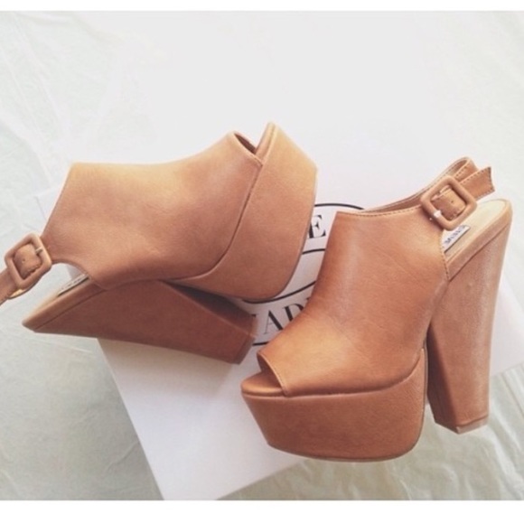 ISO: STEVE MADDEN SLINGBACK BOOTIE